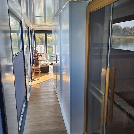 Schwimmendes Ferienhaus Sky Elsterheide Extérieur photo