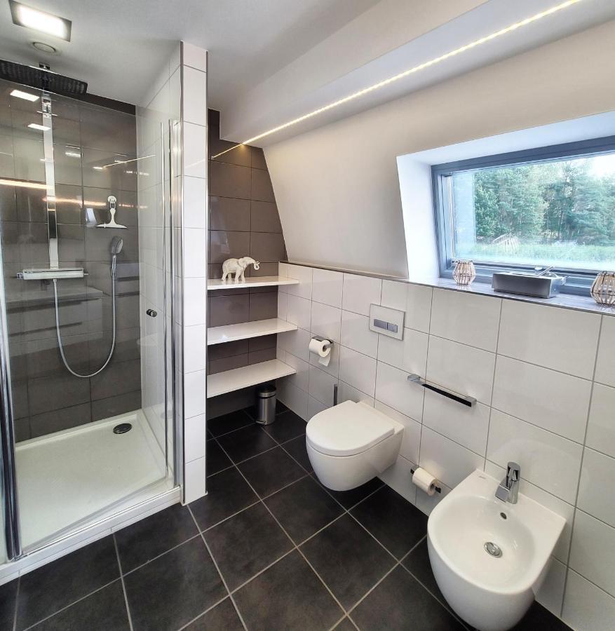 Schwimmendes Ferienhaus Sky Elsterheide Extérieur photo