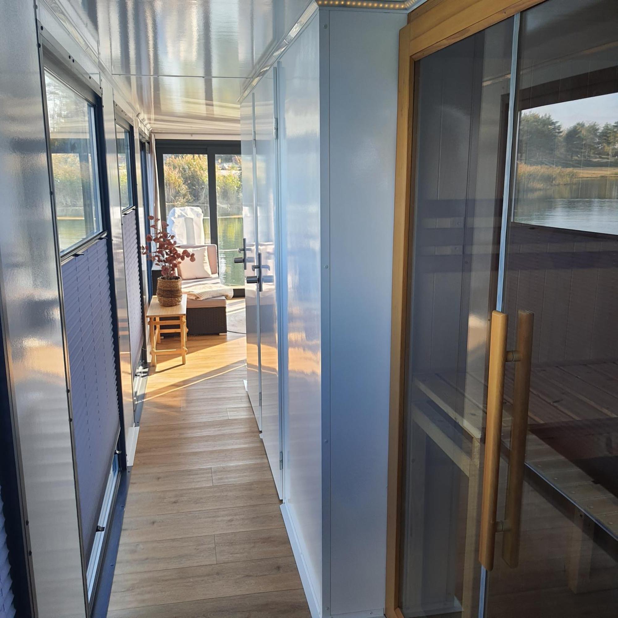 Schwimmendes Ferienhaus Sky Elsterheide Extérieur photo